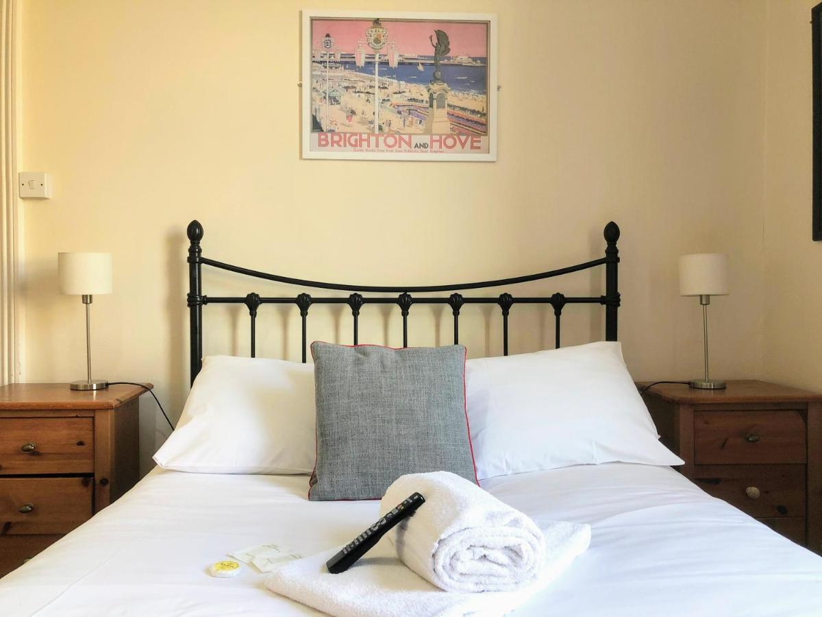 Upper Rock Rooms Brighton Room photo